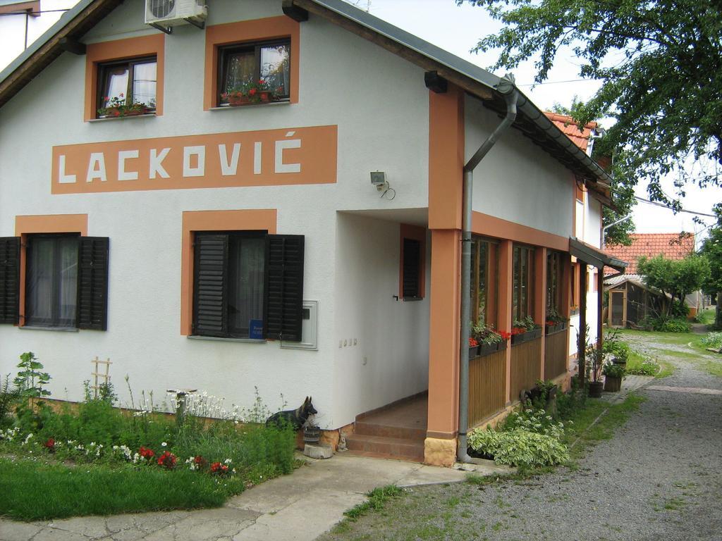 Farm Stay Lackovic Bilje Екстер'єр фото