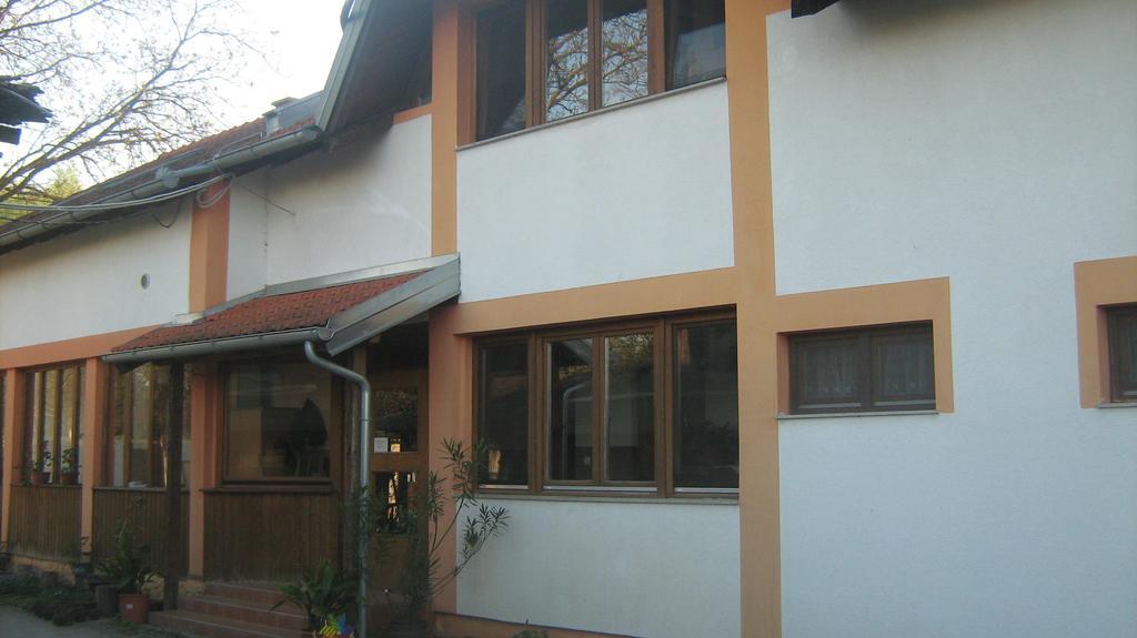 Farm Stay Lackovic Bilje Екстер'єр фото